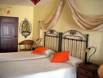 Baraka Pension فندق *